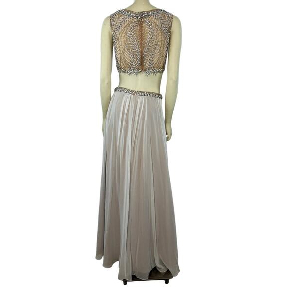 TERANI COUTURE PROM 1611P1018 White & Nude size 6 - Picture 11 of 16